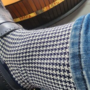 Navy blue white merino wool houndstooth socks for men
